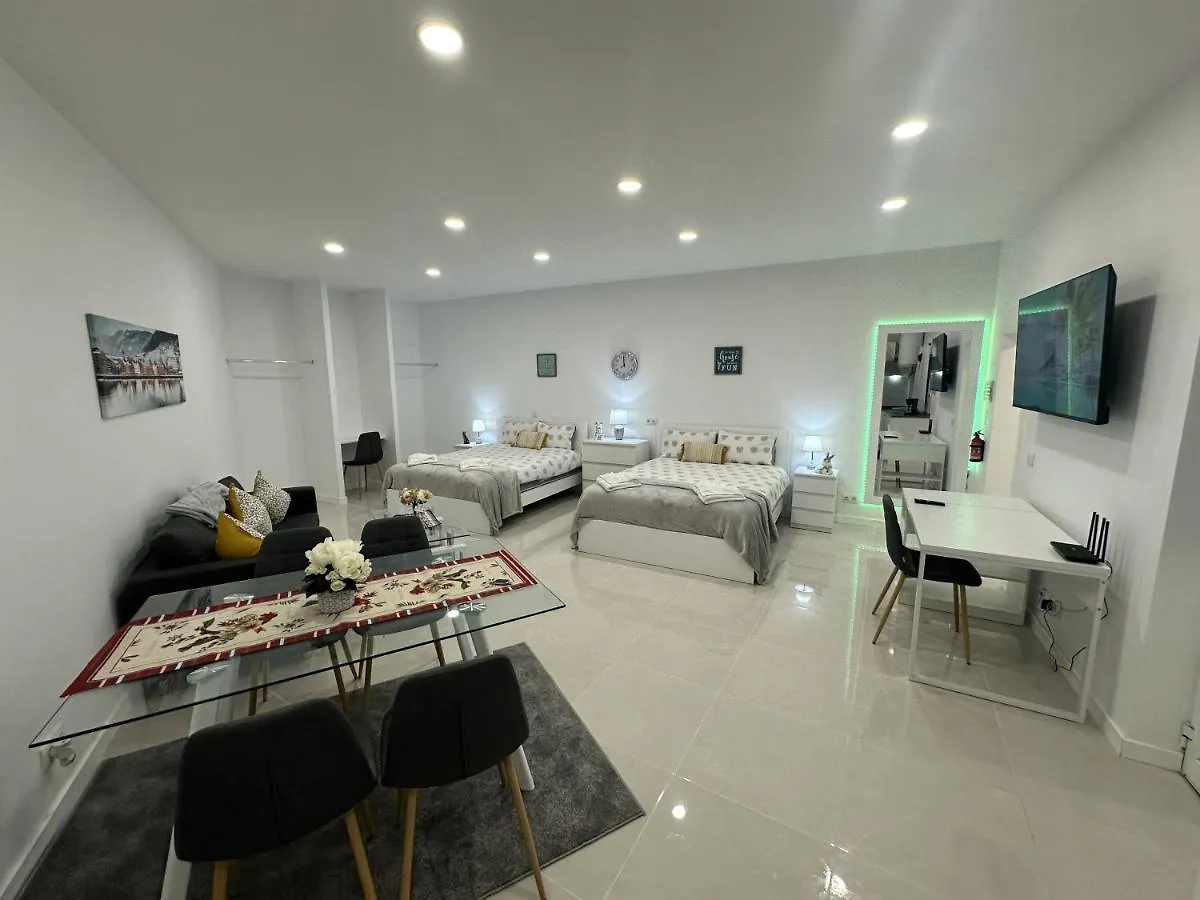 Elegant Spacious Studio Retreat Close To Funchal 0*, Funchal (Madeira) Portugalsko