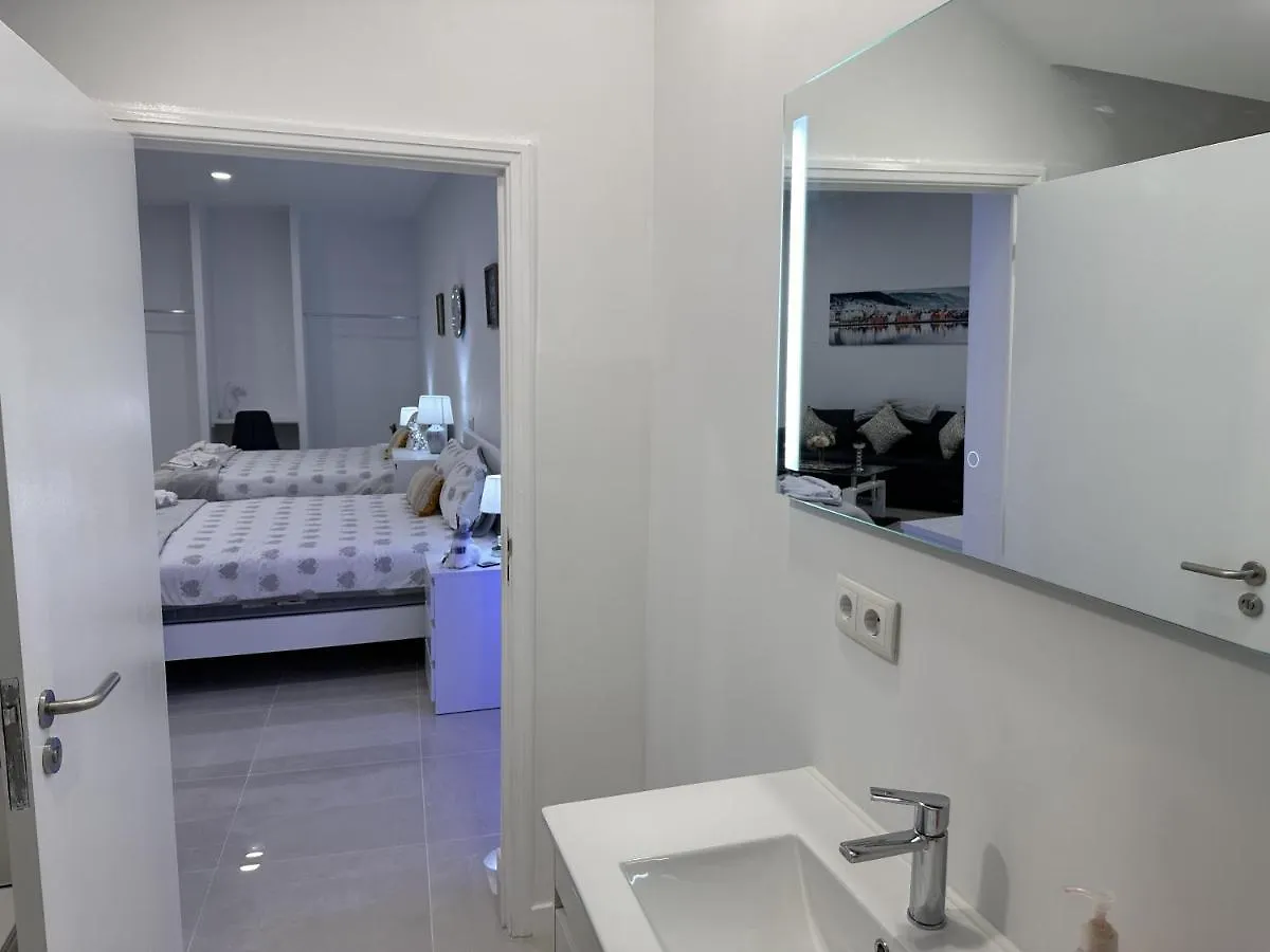 Elegant Spacious Studio Retreat Close To Funchal 0*, Funchal (Madeira)